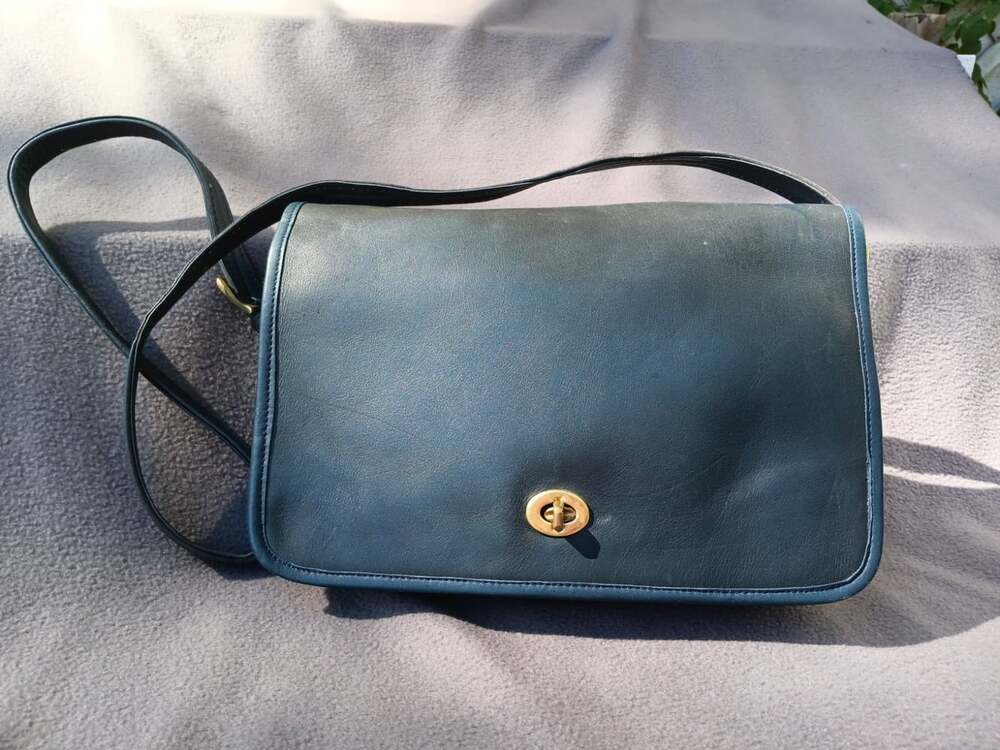 Vintage Career Club By Pioneer Genuine Leather Crossbody Bag Navy Blue Turn Lock